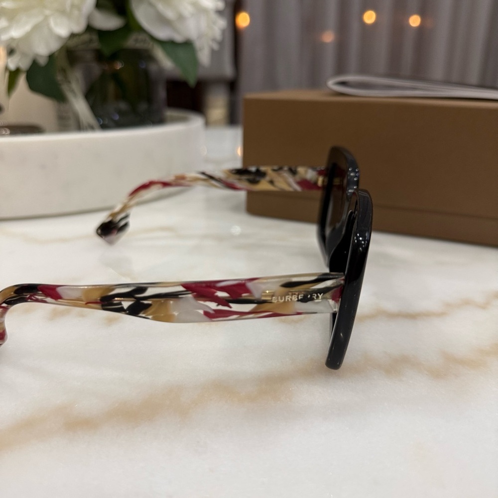 Burberry Black Sunglasses with Multicolor Patterned Temples - Picture 8 of 11